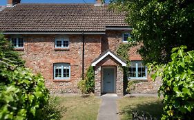 Teacher'S Cottage